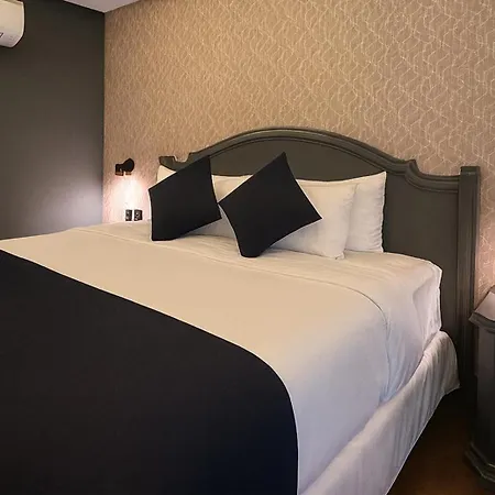 Hive Napoles By G Hotels