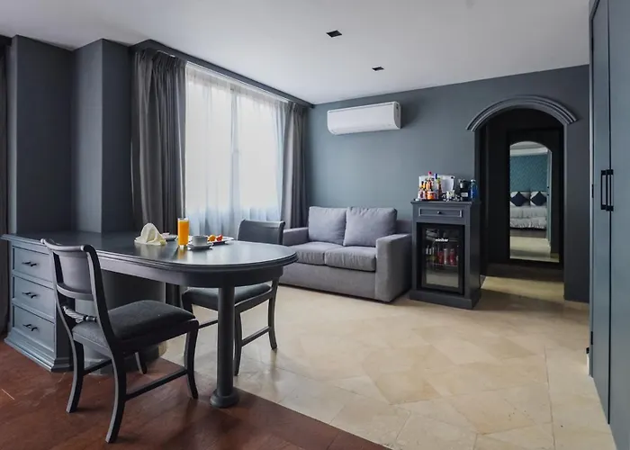 Hive Nápoles By G Hotel 4*