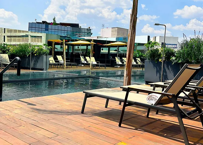 Hive Napoles By G Hotel 4*
